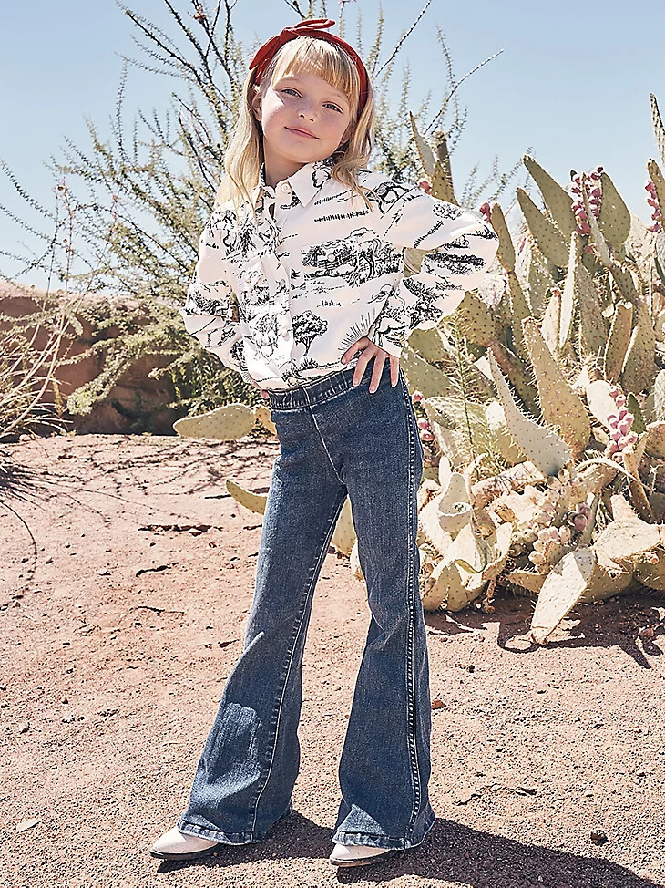 pantalones acampanados wrangler x lainey wilson para niña lavado denim oscuro