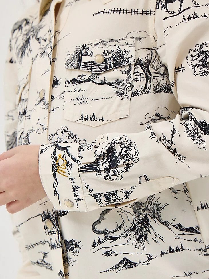 camisa con broches estilo western de wrangler x lainey wilson country toile para niña estampado paisajístico