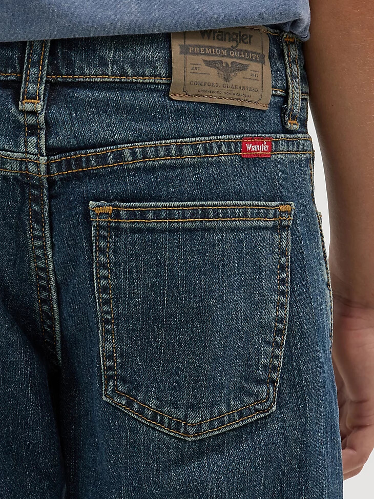 vaqueros rectos clásicos wrangler five star para niño 4-7 en tono denim sunkissed