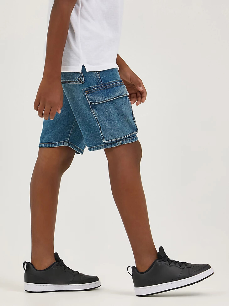pantalón corto cargo playero con cordón para niño