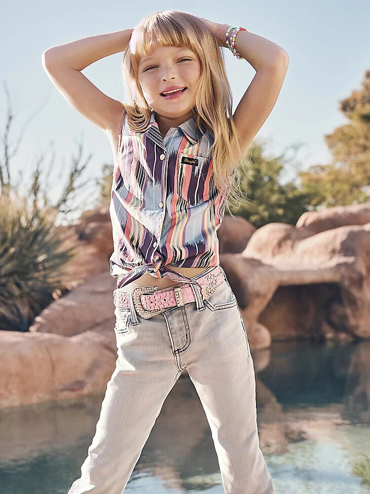 camisa sin mangas con cierre a presión y lazo frontal wrangler x lainey wilson para niña summer checotah