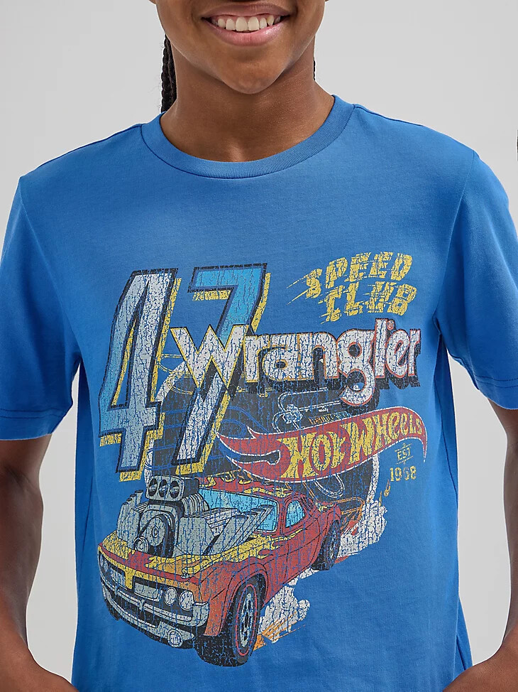 camiseta azul del speed club de wrangler x hot wheels para niño