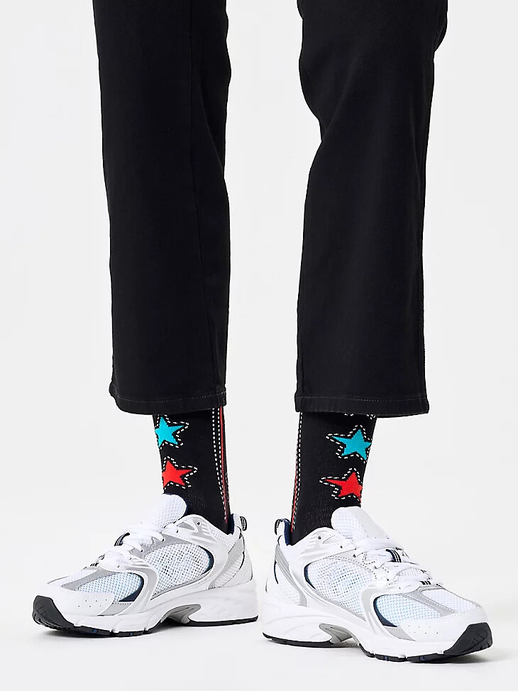 calcetín negro con estrellas wrangler x happy socks