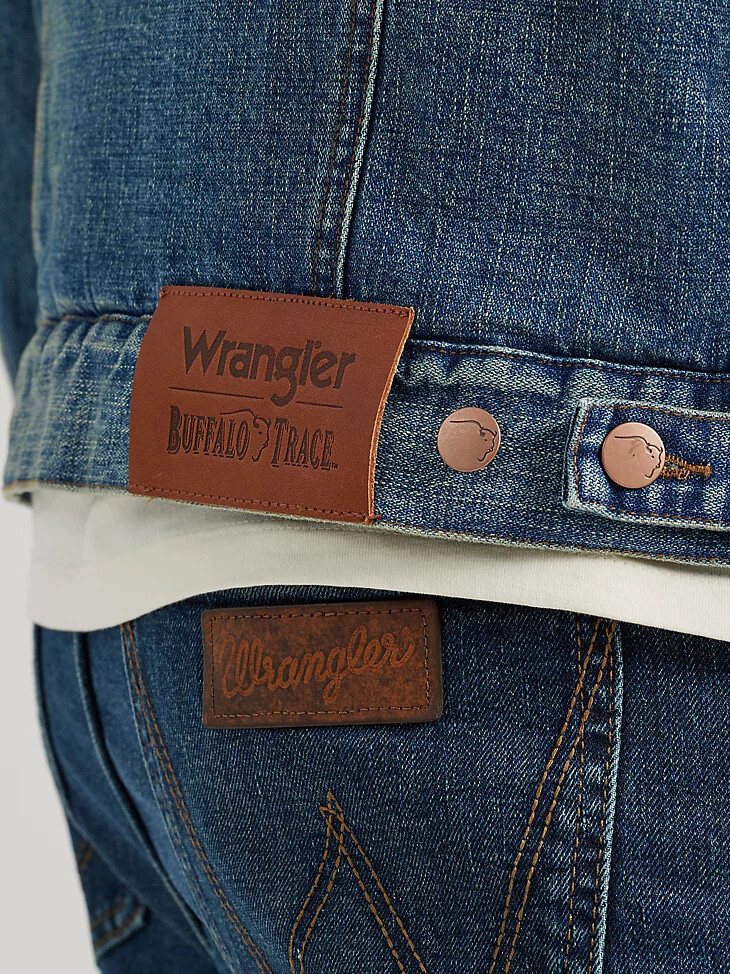chaqueta barrel house para hombre wrangler x buffalo trace color índigo desgastado