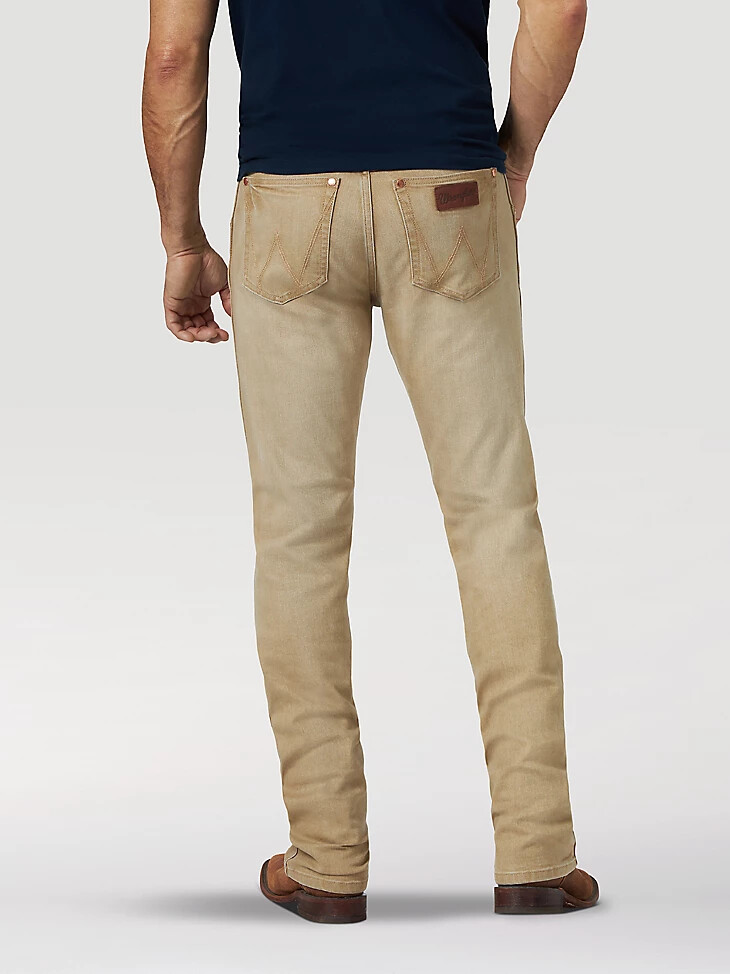 vaqueros wrangler retro premium de corte entallado y pierna recta para hombre color tostado