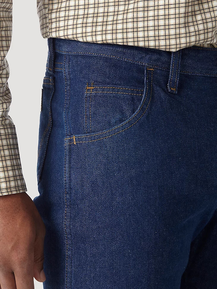 jean vaquero ligero de corte regular resistente a las llamas wrangler fr prelavado