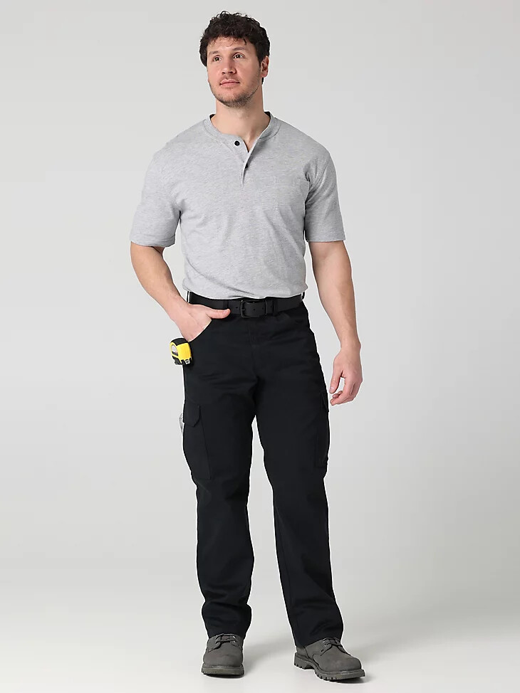 pantalón cargo de sarga wrangler workwear negro azabache