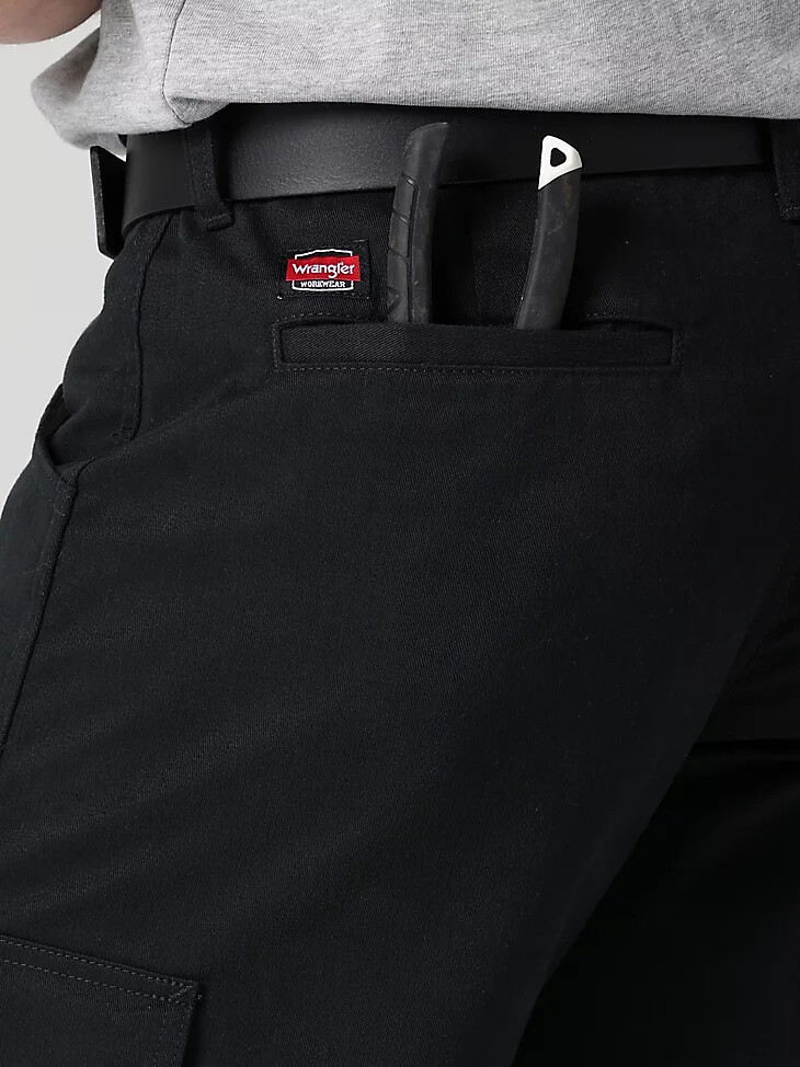 pantalón cargo de sarga wrangler workwear negro azabache
