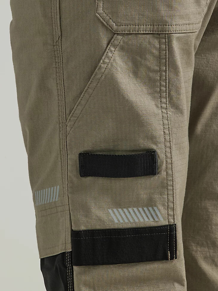 pantalón técnico de carpintero wrangler riggs workwear color caqui oscuro