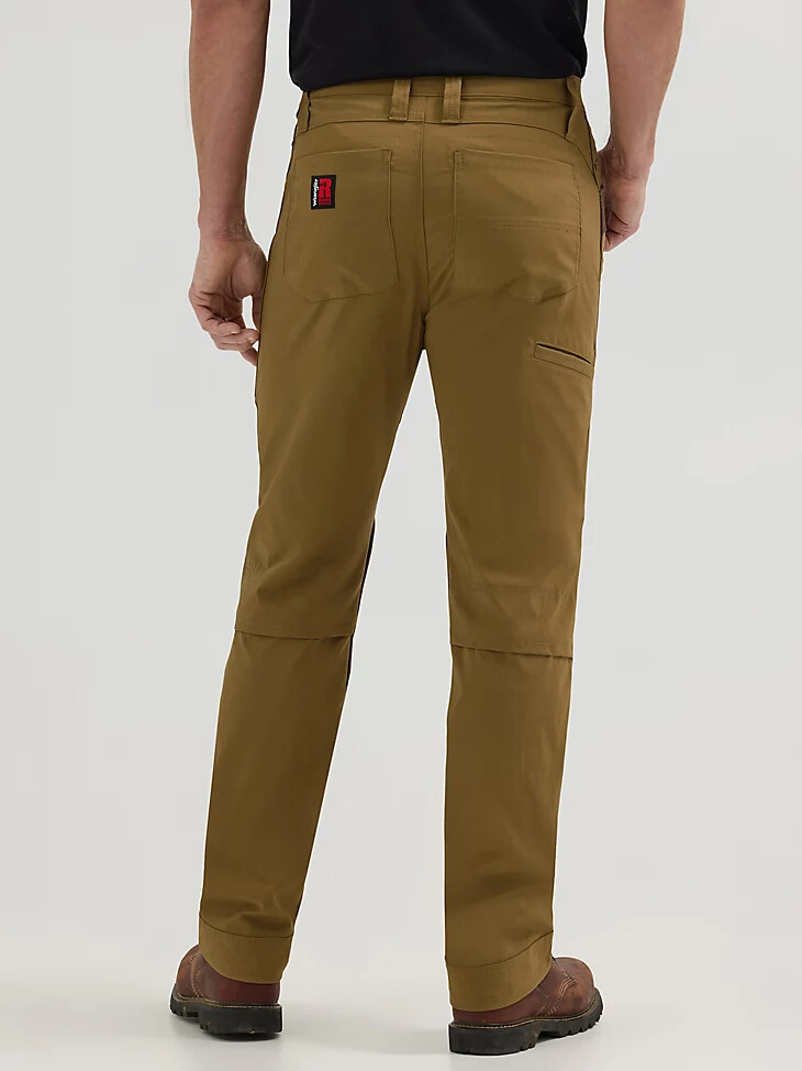 pantalón de trabajo técnico multitemporada wrangler riggs workwear estilo canguro