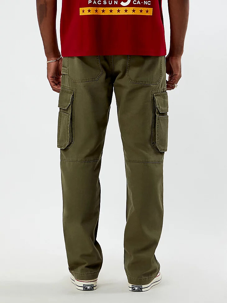 pantalón cargo relajado wrangler x pacsun para hombre color verde pino