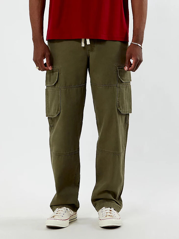 pantalón cargo relajado wrangler x pacsun para hombre color verde pino