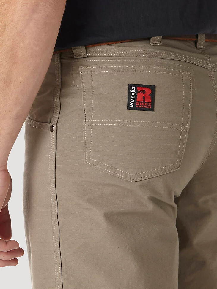 pantalón técnico wrangler riggs workwear color caqui oscuro