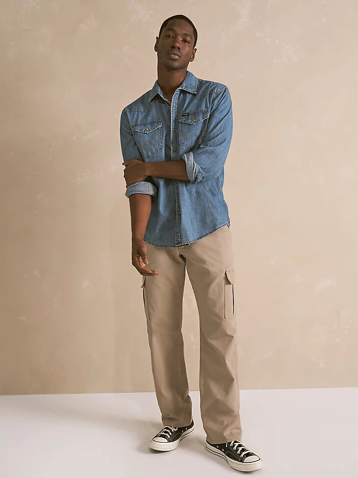 pantalón cargo de sarga wrangler legacy de grano