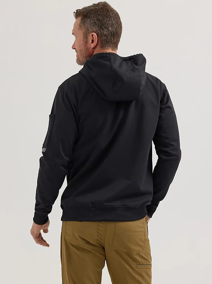 sudadera técnica con capucha wrangler riggs workwear en negro azabache