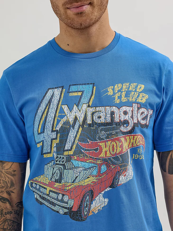 camiseta azul del speed club de wrangler x hot wheels para hombre