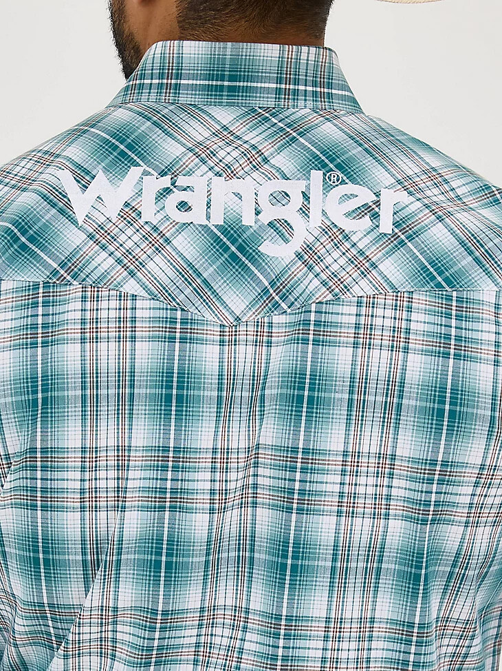 camisa a cuadros con botones y manga larga con logotipo wrangler para hombre color abeto