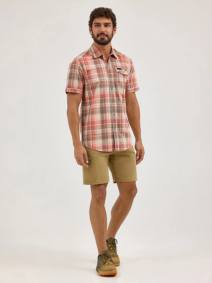 camisa a cuadros wrangler atg con bolsillo y cremallera en color cedro para hombre en coral