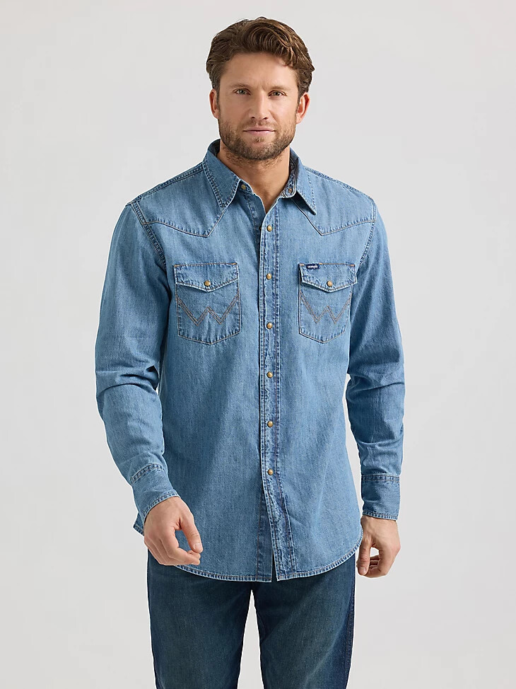 camisa vaquera clásica wrangler con broches de presión estilo western para hombre lavado claro