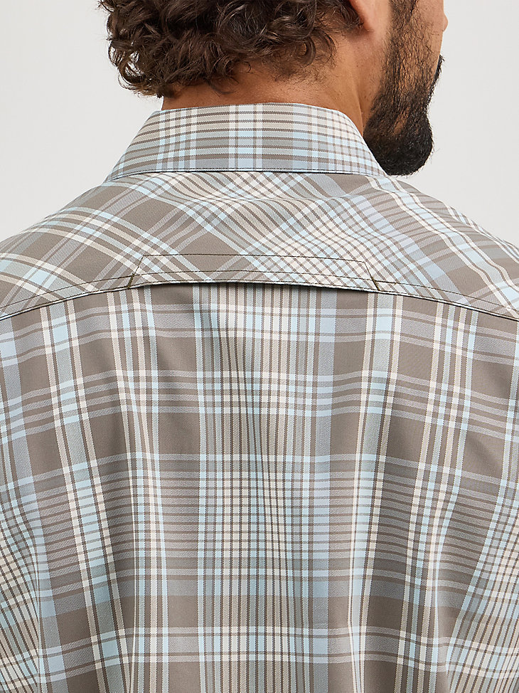 camisa utilitaria de manga corta evergreen para hombre color oliva polvoriento aster