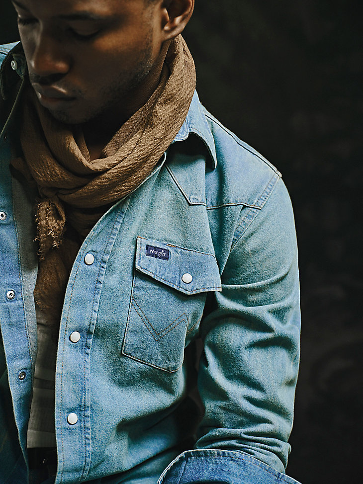 camisa vaquera prelavada de wrangler x the last of us