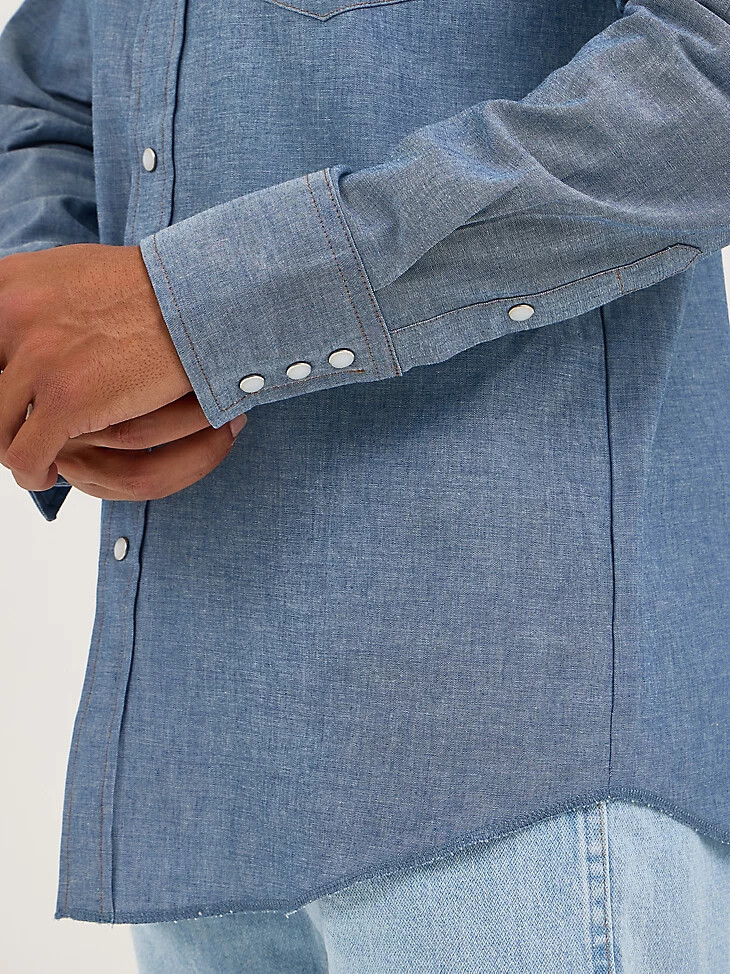 camisa de trabajo de manga larga cowboy cut con broches estilo western chambray color azul chambray acabado firme