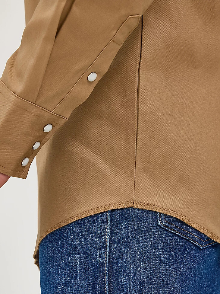 camisa de trabajo vaquera con broches de presión de sarga con acabado firme cowboy cut de cuero crudo