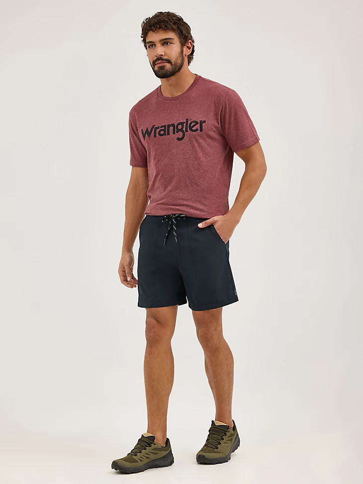 pantalón corto wrangler atg gym to trail para hombre color negro azabache