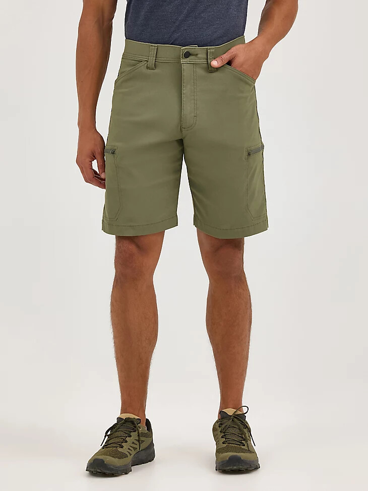 pantalón corto cargo todoterreno para hombre color oliva polvoriento