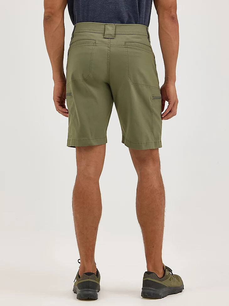 pantalón corto cargo todoterreno para hombre color oliva polvoriento