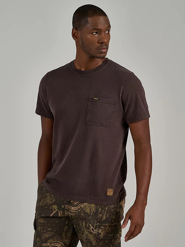 camiseta wrangler x the last of us con diseño de lunares