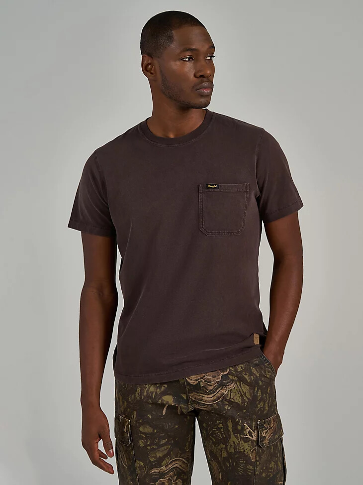 camiseta wrangler x the last of us con diseño de lunares
