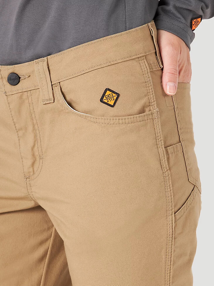 pantalón utilitario ignífugo wrangler fr para mujer color caqui dorado
