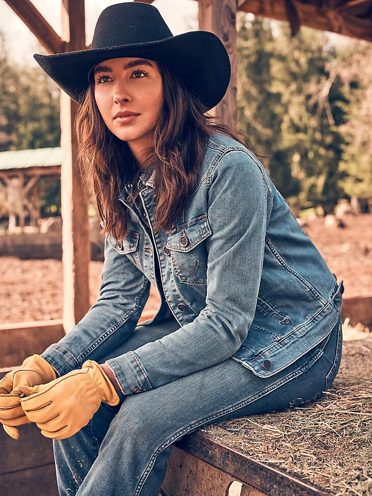 chaqueta vaquera de manga larga y corte clásico para mujer color vaquero oscuro