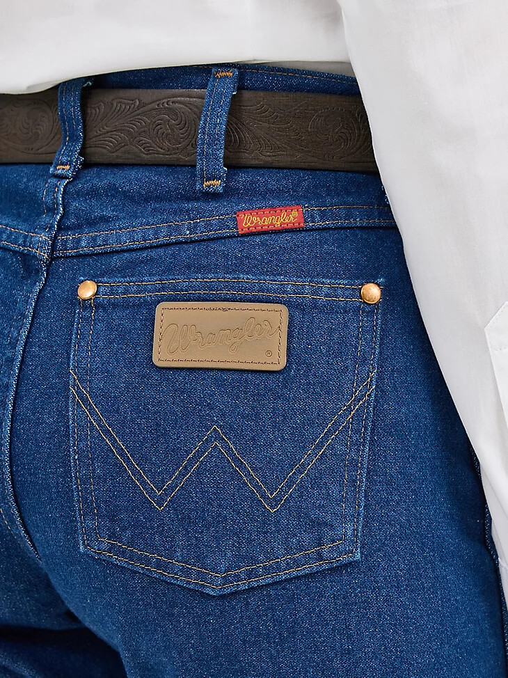 vaqueros wrangler cowboy cut de corte ajustado para mujer color índigo prelavado