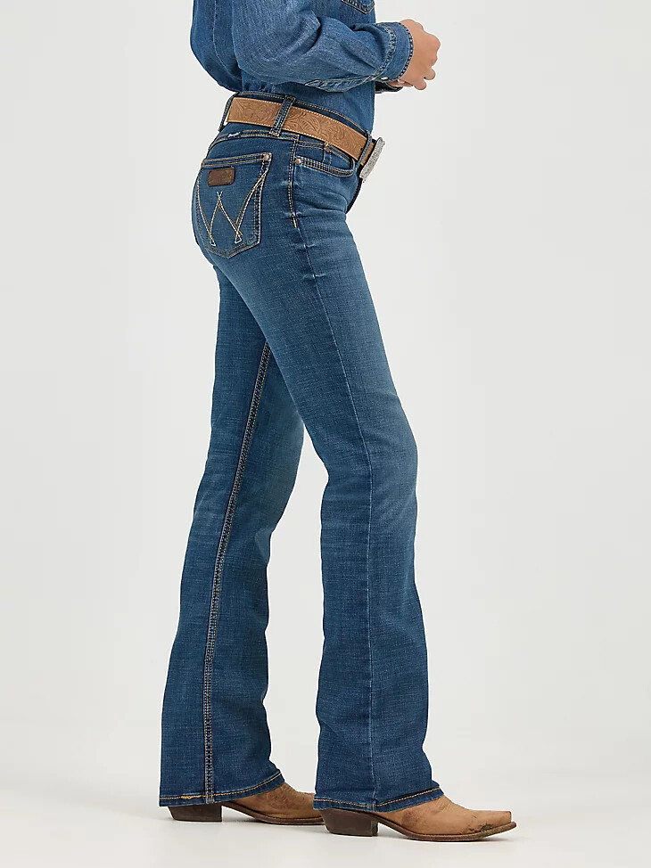 vaqueros wrangler retro mae de tiro medio con corte acampanado y lavado ms para mujer