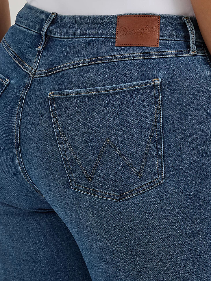 vaqueros acampanados de tiro alto wrangler bespoke para mujer lily