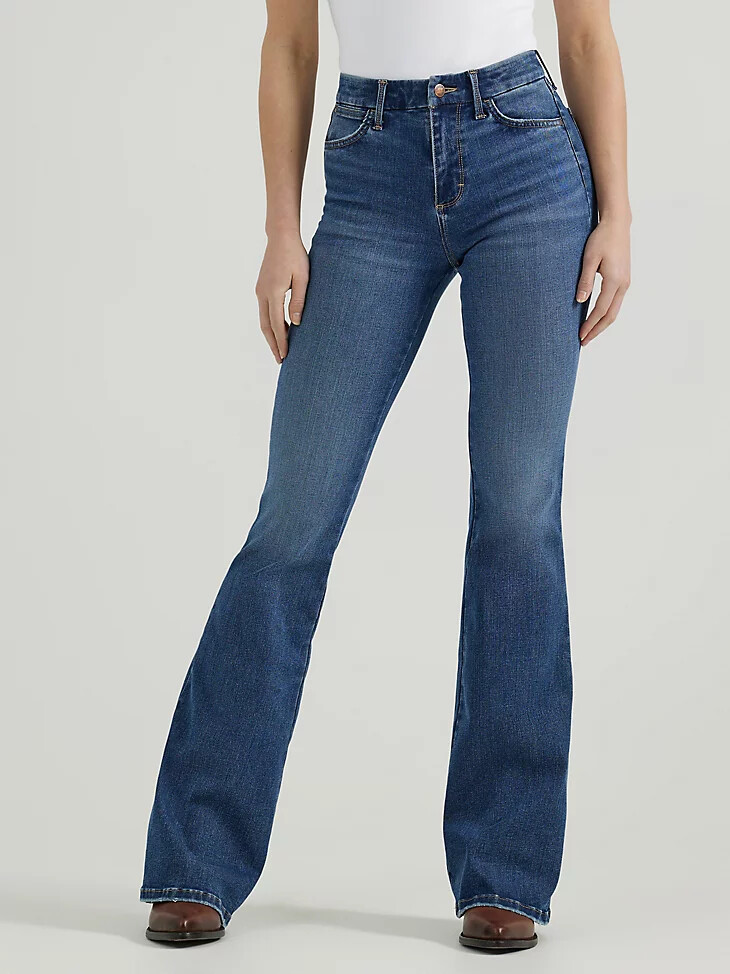 vaqueros acampanados de tiro alto wrangler bespoke para mujer lily