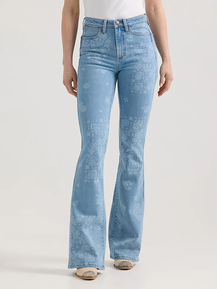 vaqueros acampanados con estampado de cachemira y tiro alto wrangler retro bailey para mujer