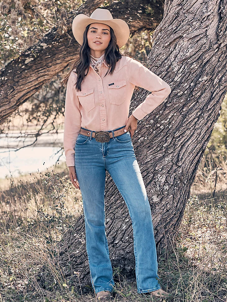 vaqueros wrangler bespoke de tiro alto con corte de bota para mujer palmer