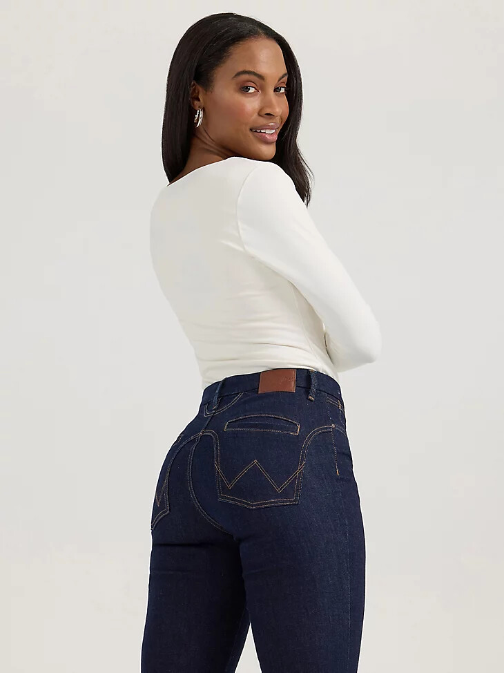 vaqueros acampanados de tiro alto wrangler bespoke para mujer adalyn