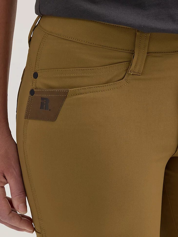 pantalón de trabajo técnico multitemporada wrangler riggs workwear para mujer color canguro