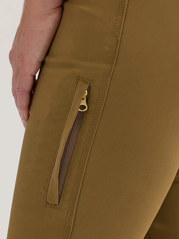 pantalón de trabajo técnico multitemporada wrangler riggs workwear para mujer color canguro