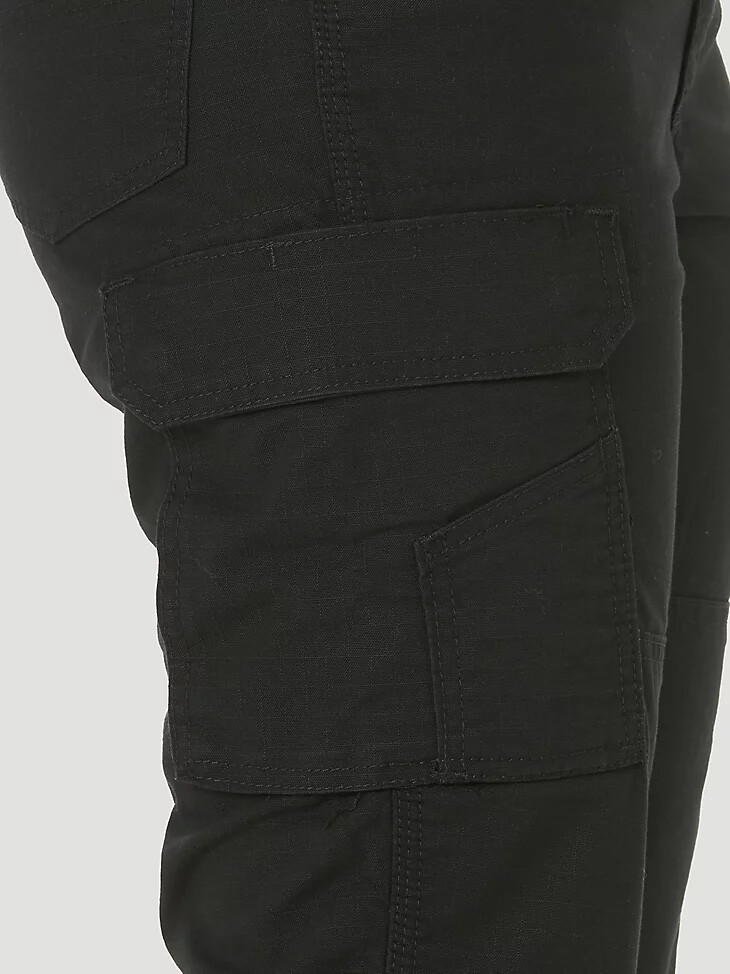 pantalón cargo ajustado ripstop ranger de wrangler riggs workwear para mujer color negro