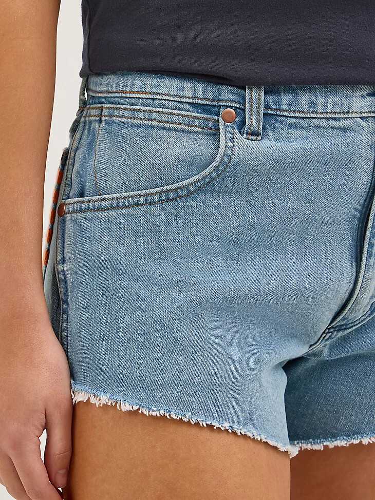 pantalón corto wrangler x whataburger rediseñado con efecto lavado al sol