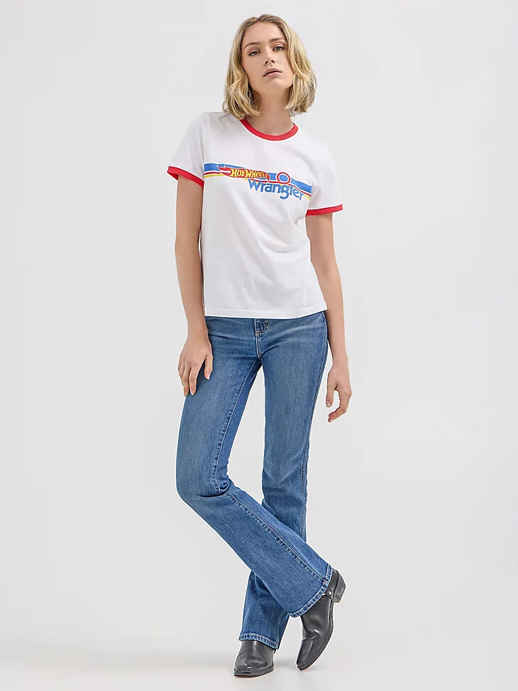 camiseta con logo de wrangler x hot wheels para mujer color blanco brillante
