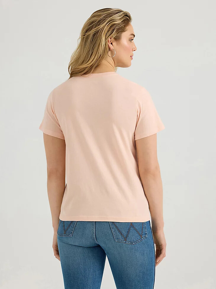 camiseta wrangler southwestern con gráfico de corte regular para mujer color melocotón parfait