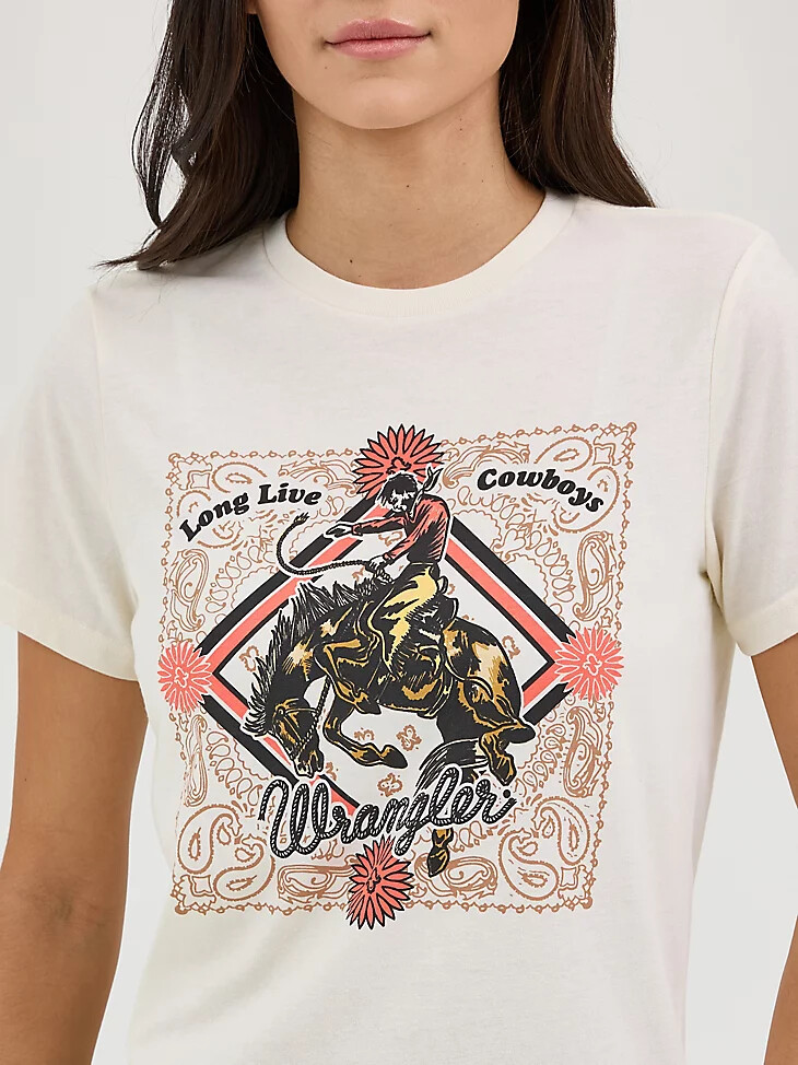 camiseta wrangler western graphic regular fit para mujer color blanco antiguo