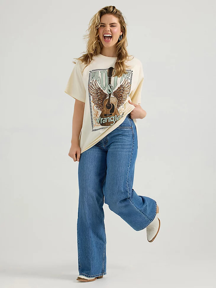 camiseta wrangler western graphic oversize para mujer color blanco antiguo