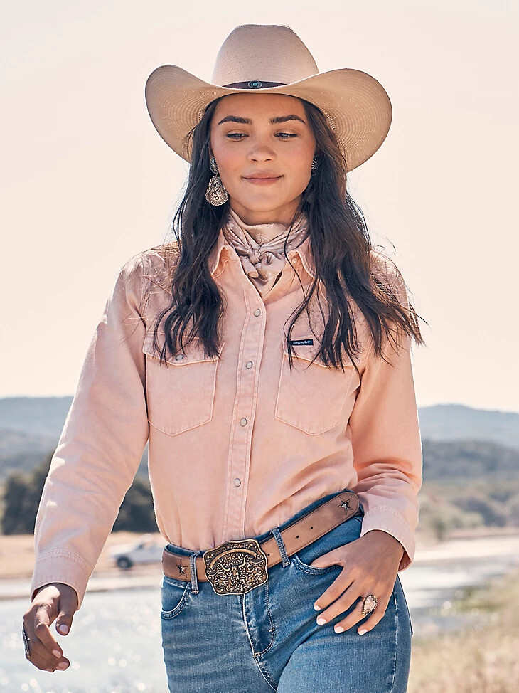 camisa vaquera wrangler colorwash slim con broches para mujer color rosa